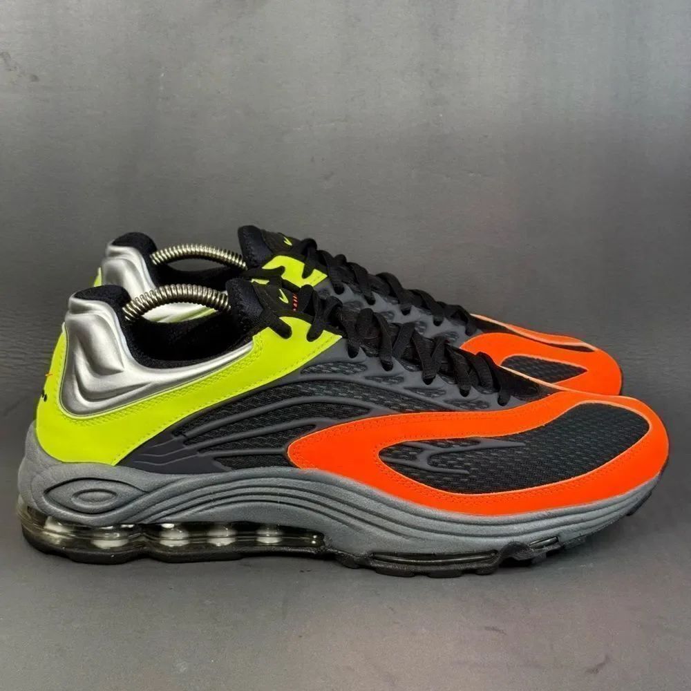 Nike Air Tuned Max Black Volt Orange athletic sneaker shoes men’s size 11